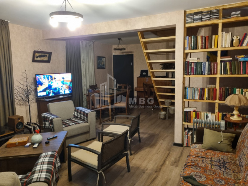 Продается Дом - Вилла В Коджори, Мтацминда Район