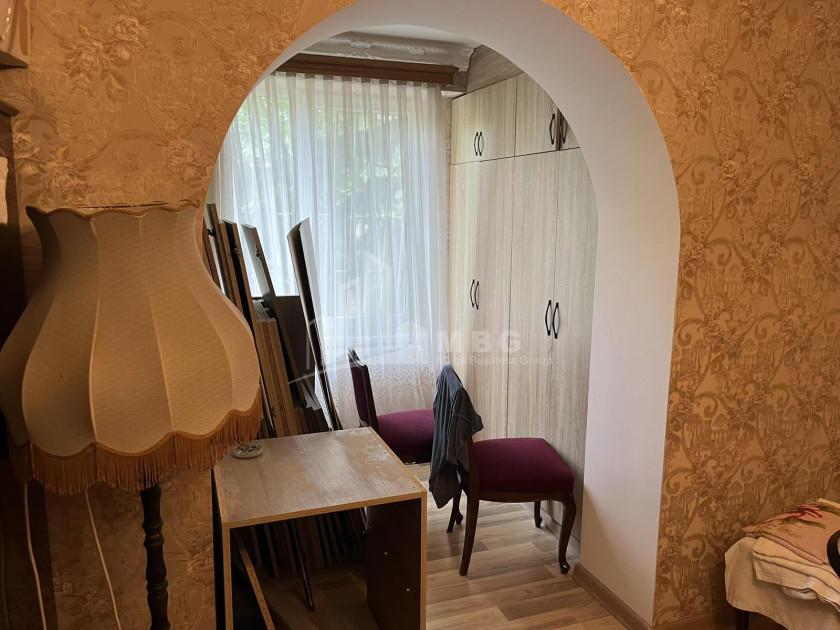 იყიდება ბინა, საბურთალო