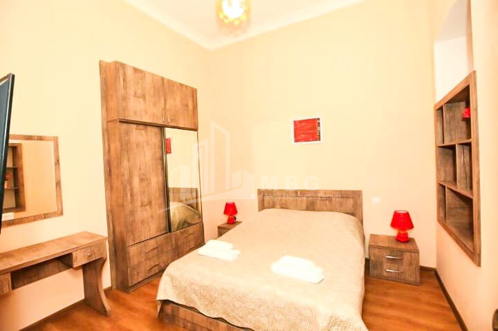 For Sale Flat, in Okros ubani