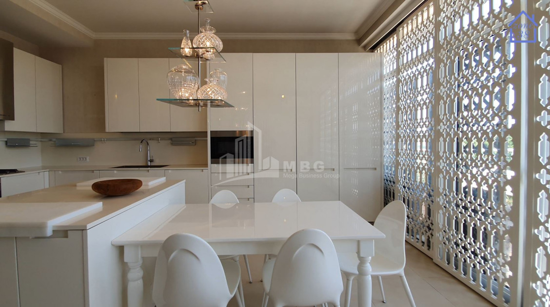 Продается Квартира, в Сололаки