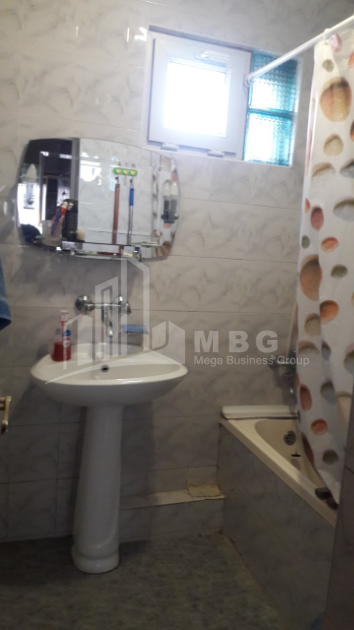 იყიდება ბინა, ვაზისუბანი