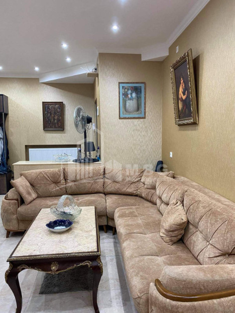 For Sale Flat, in Isani