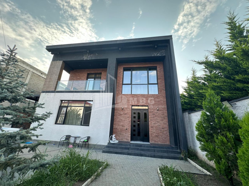 For Sale House Villa Gr. Peradze Street Dighmis Chala Saburtalo District Tbilisi