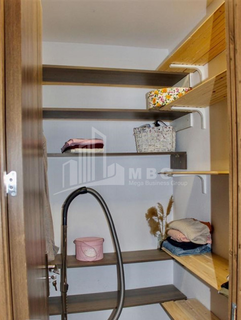 For Sale Flat, in Vedzisi