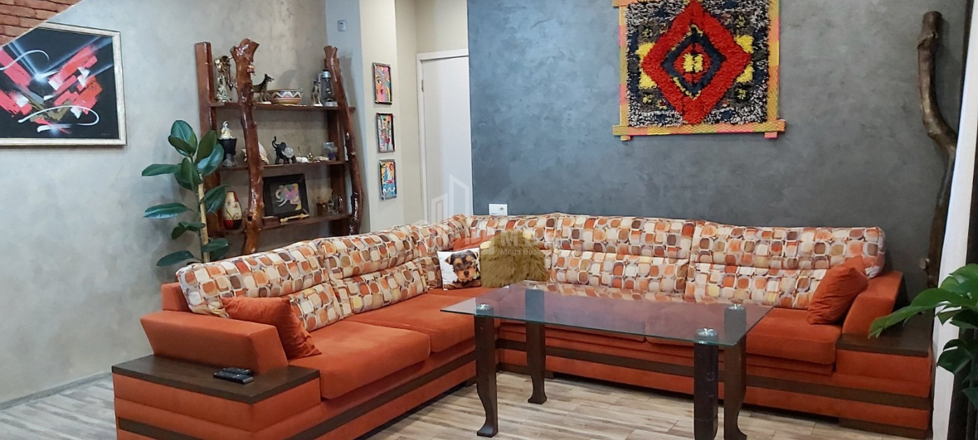 For Rent House - Villa, in Mtatsminda District