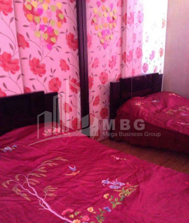 ქირავდება ბინა, საბურთალო