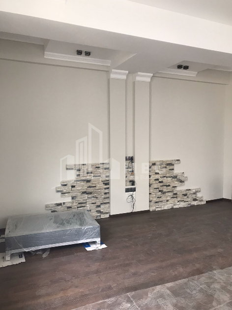 For Sale Flat, in Vedzisi
