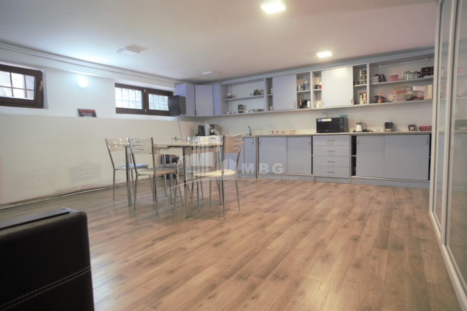 For Rent Building Commercial, in Mtatsminda