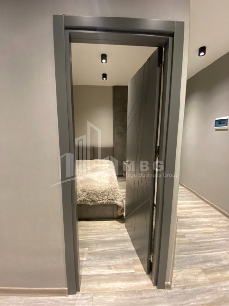 იყიდება ბინა, საბურთალო