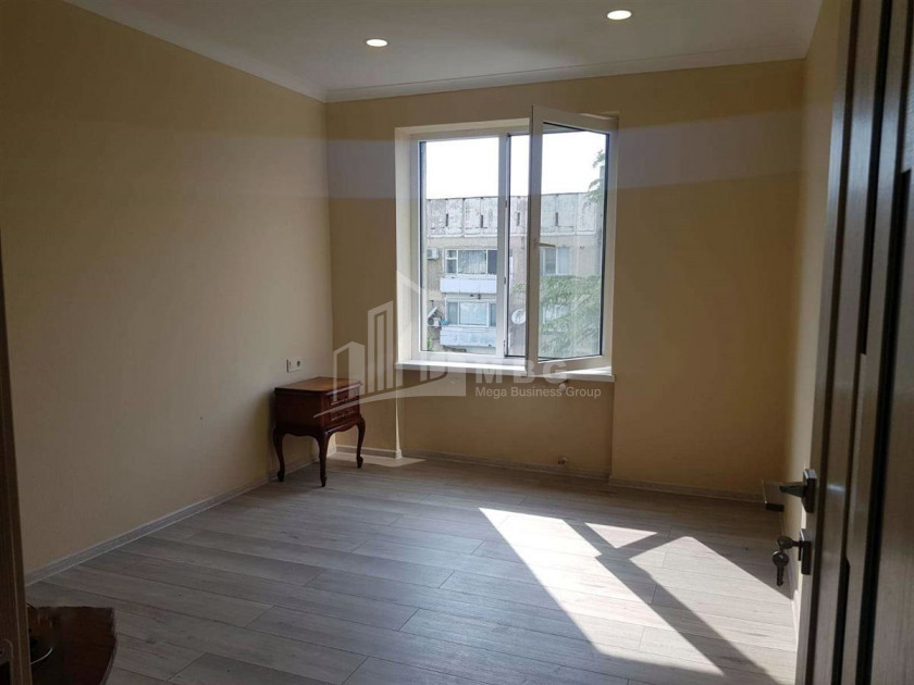 For Sale Flat, in Gldani Massive