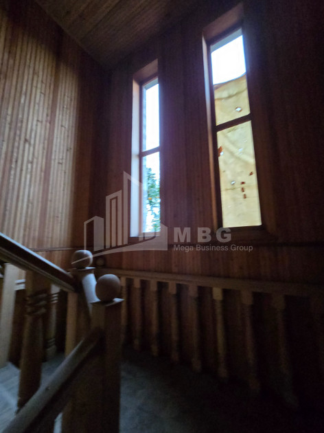 იყიდება ძველი აშენებული სახლი - აგარაკი ზემო ნატანებში, ოზურგეთი