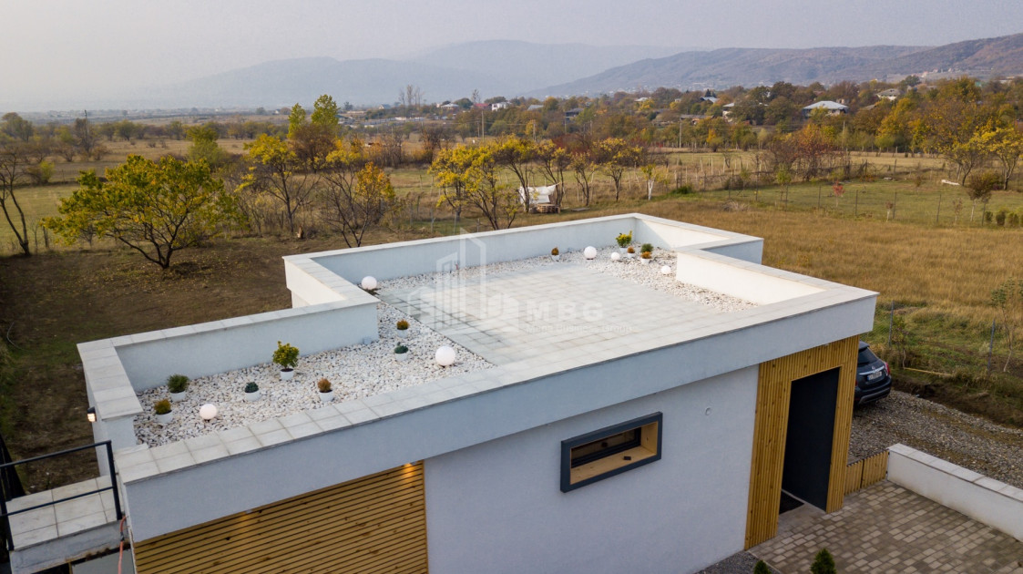 For Sale House - Villa, in fence