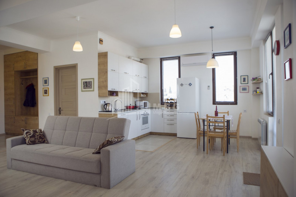 Продается Квартира, в Авлабари