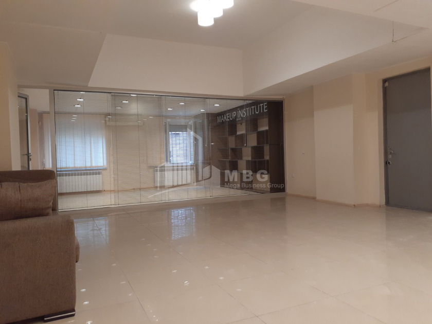 For Sale For office Commercial, in Mtatsminda