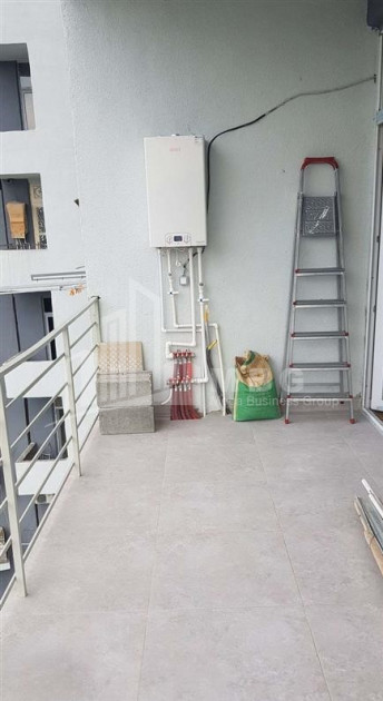 For Sale Flat, in Surrounding area of metro Guramishvili