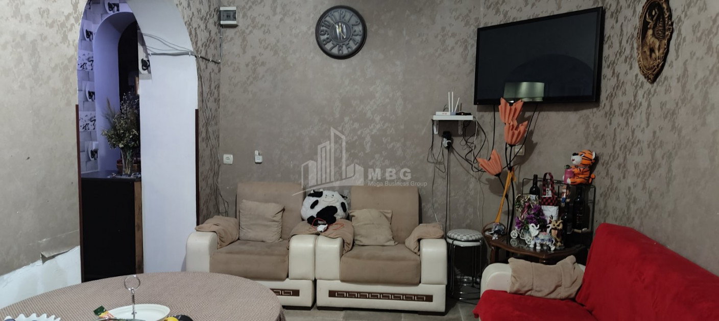 For Sale Flat, in Okros ubani