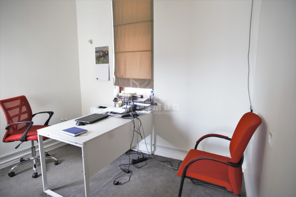 For Rent Building Commercial, in Mtatsminda