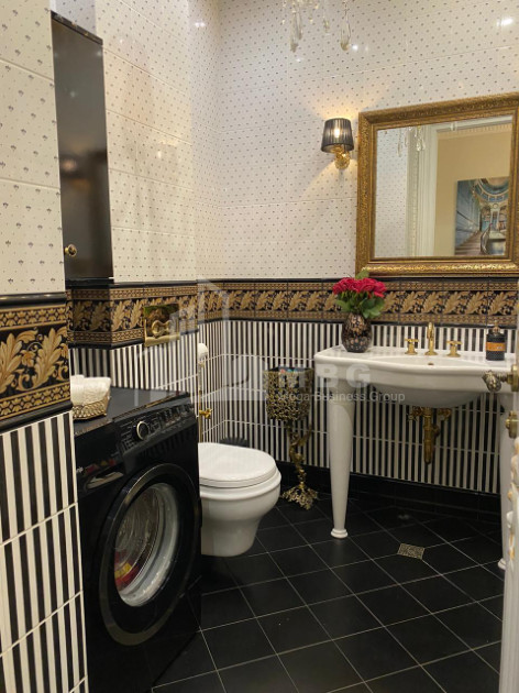 For Sale Flat, in Vake