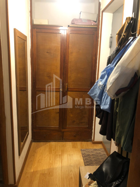 Lease Flat, in Isani