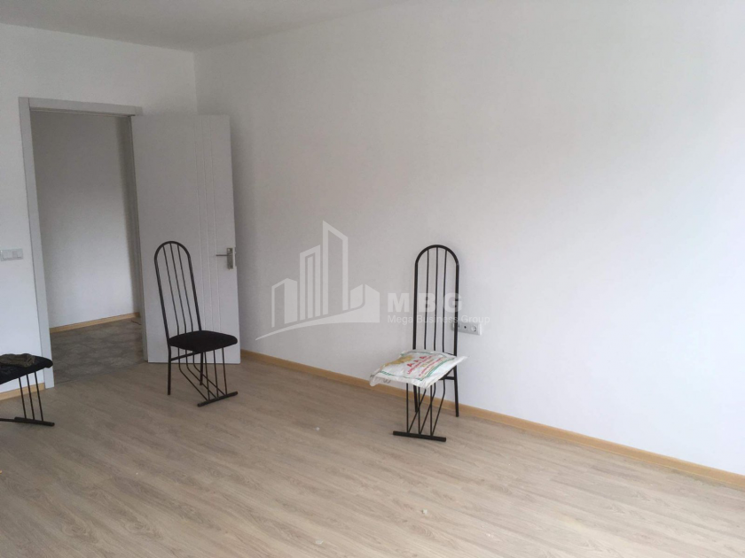 For Sale Flat, in Isani