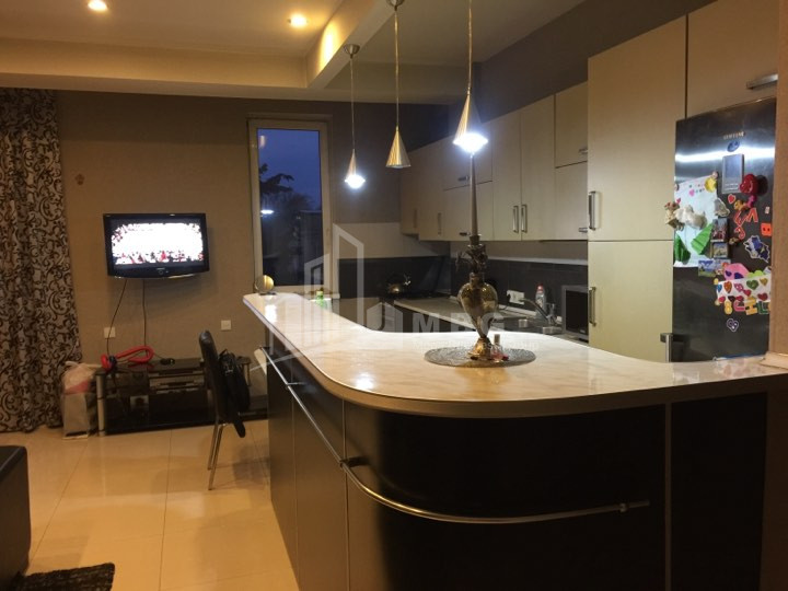 იყიდება ბინა, პლეხანოვი