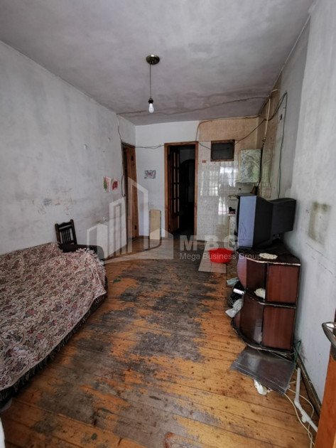 For Sale Flat, in Surrounding area of metro Guramishvili