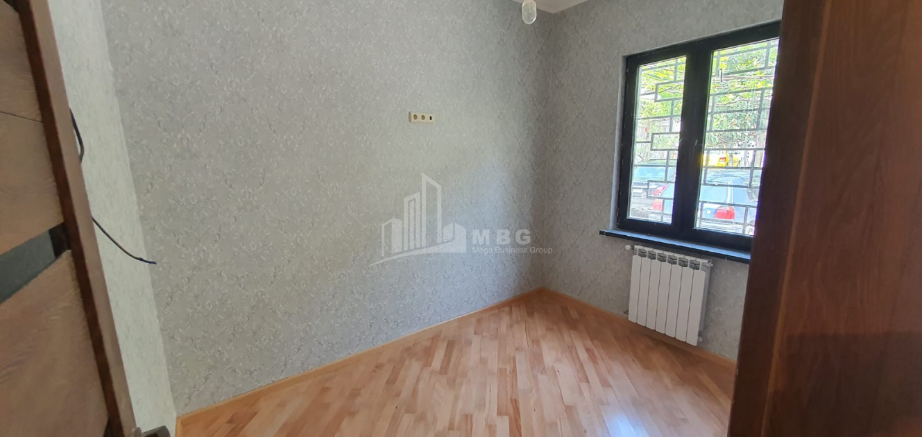 Продается Квартира, в Окрос убани