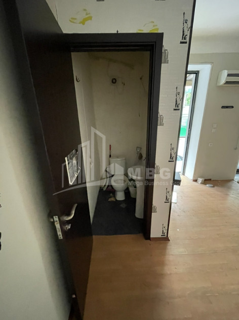 For Sale Витражный фасад Commercial, in Vake