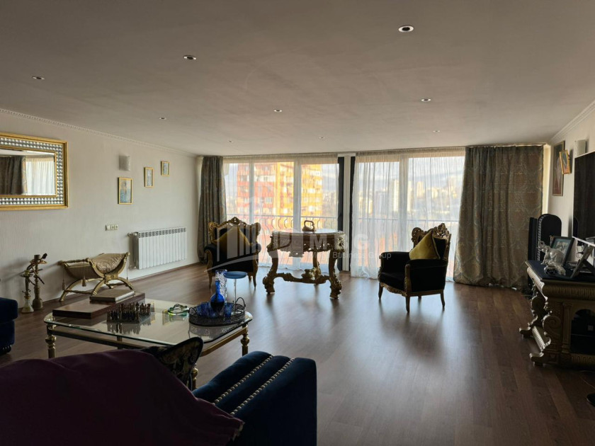 იყიდება ბინა, დიღმის მასივი