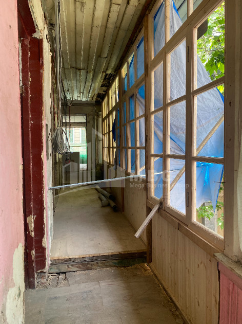 For Sale Hostel - Guesthouse Commercial, in Sololaki