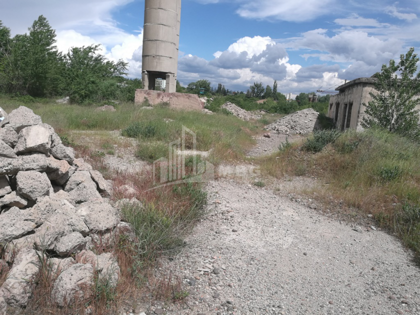 For Sale Warehousing - entrepreneurial Land, in Third Massive