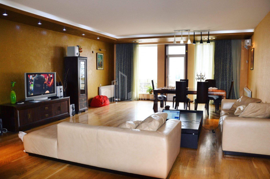 For Sale Flat, in Saburtalo