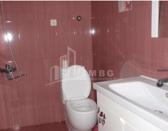 ქირავდება ბინა, საბურთალო