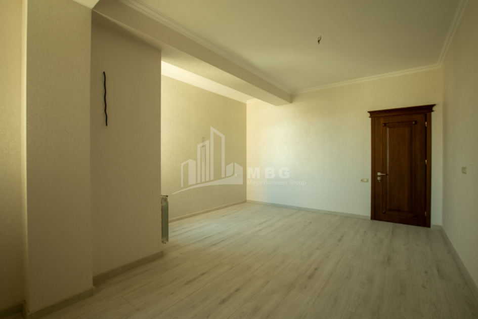 For Sale Flat, in Vedzisi