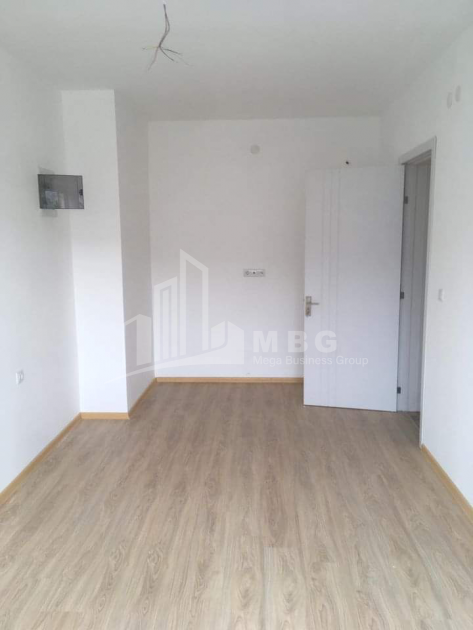 For Sale Flat, in Isani