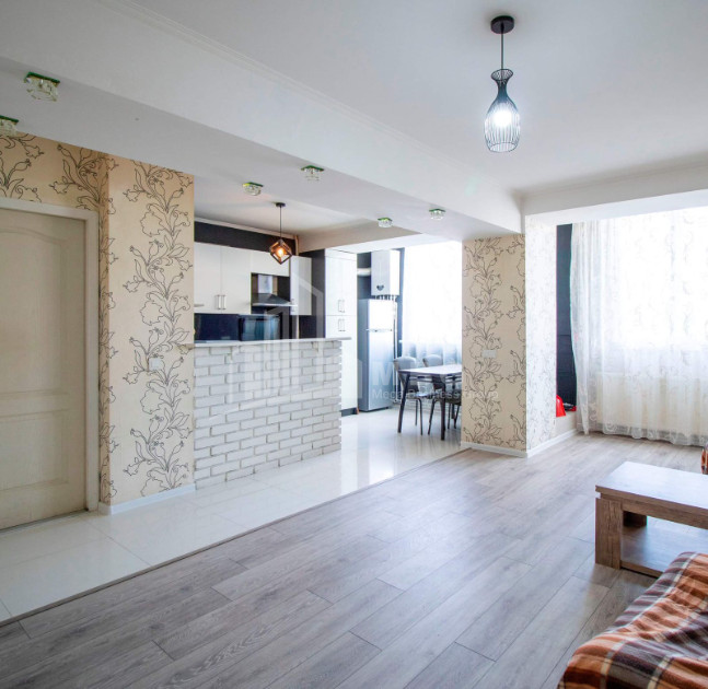 Продается Квартира, в Ваке