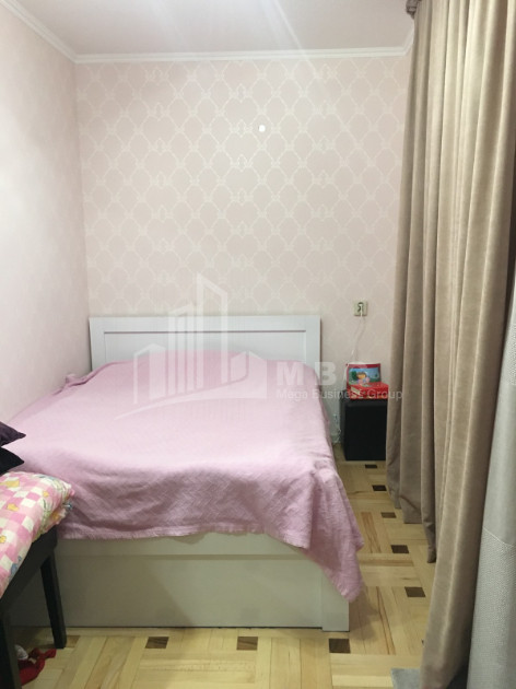 For Sale Flat, in Nutsubidze micro-districts (I-V)