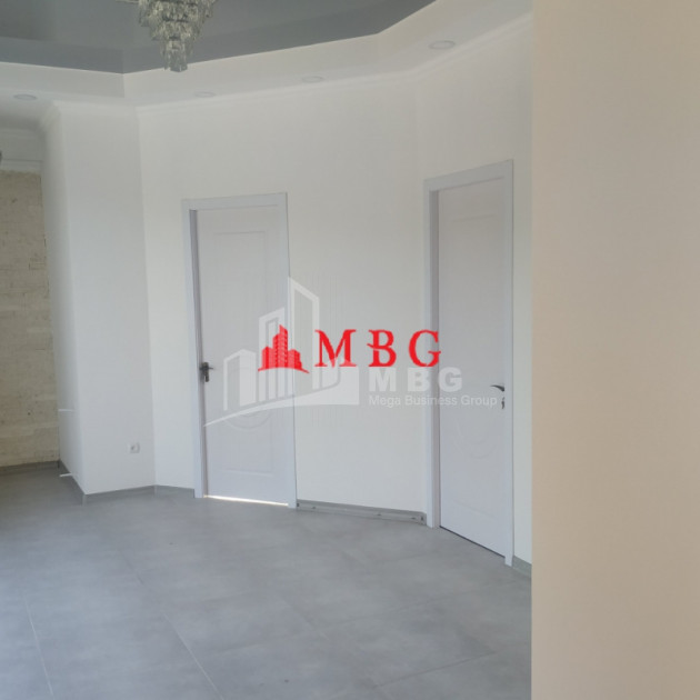 For Sale Flat, in Navtlughi