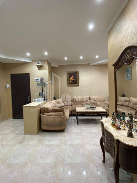 For Sale Flat, in Isani