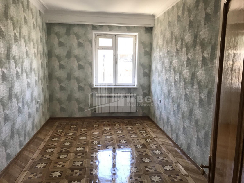 For Sale Flat, in Vera