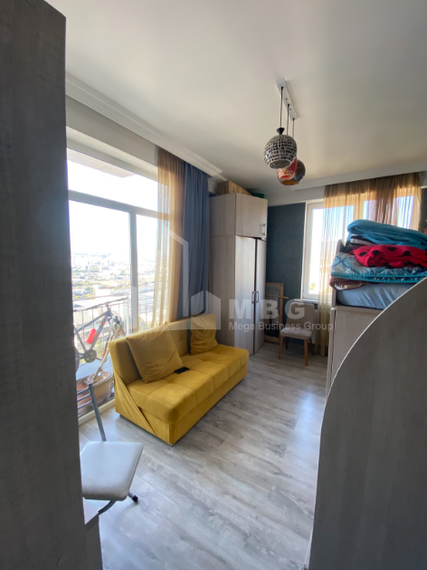 For Sale Flat, in Surrounding area of metro Guramishvili