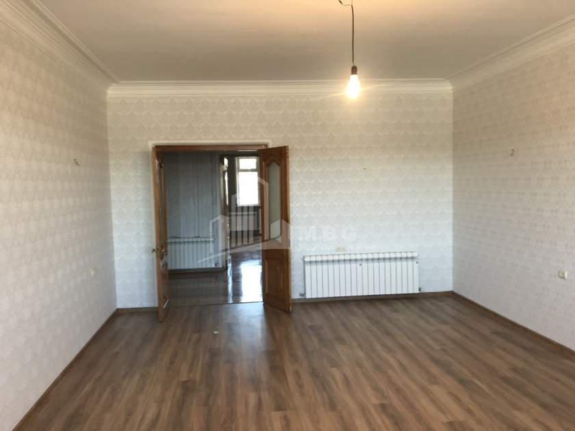 For Sale Flat, in Vera