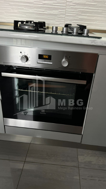 For Sale Flat, in Surrounding area of metro Guramishvili