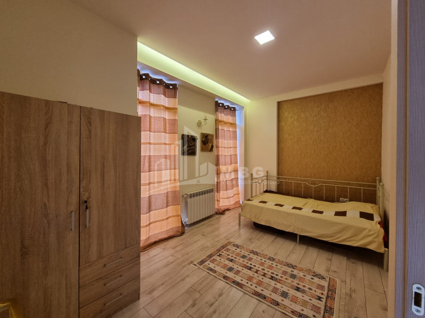 იყიდება ბინა, ვაკე