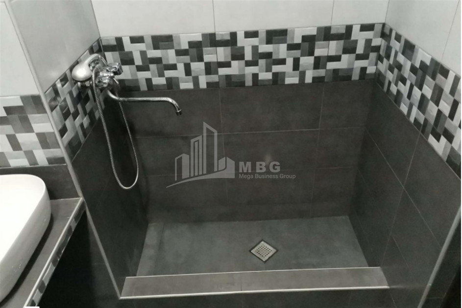 For Sale Flat, in Navtlughi-2