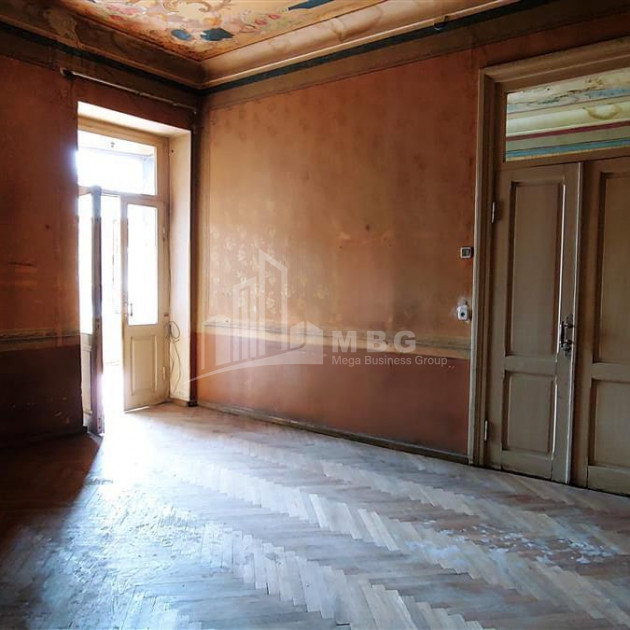 For Sale Flat, in Sololaki