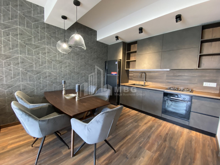 იყიდება ბინა, ვაკე