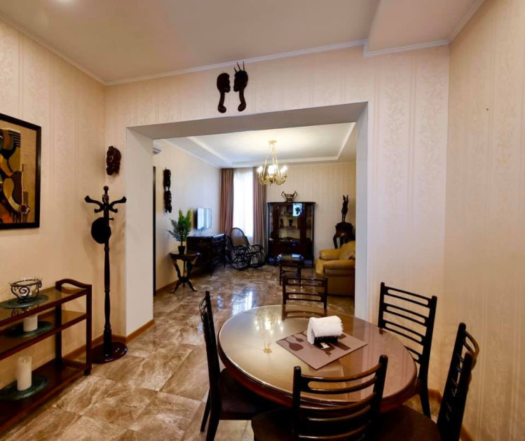 For Rent Flat, in Mtatsminda