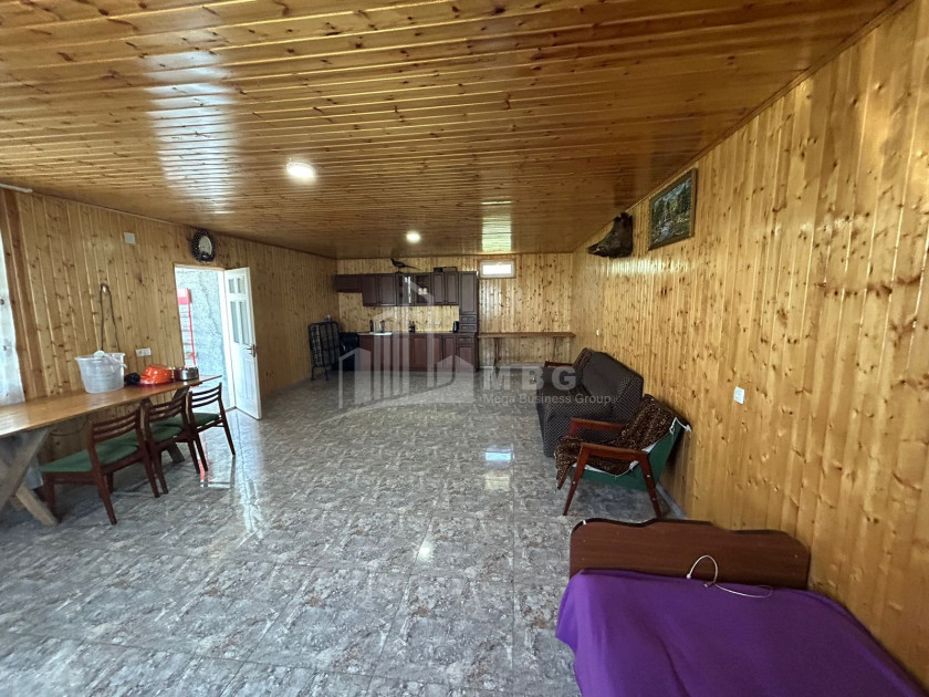 იყიდება მოქმედი ფერმა კომერციული ფართი ლელიანში, ლაგოდეხი