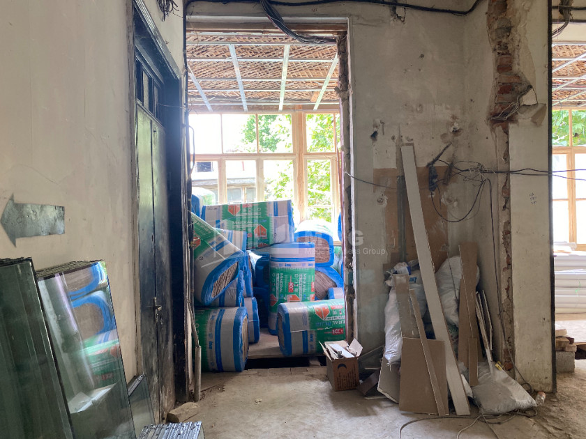 For Sale Hostel - Guesthouse Commercial, in Sololaki